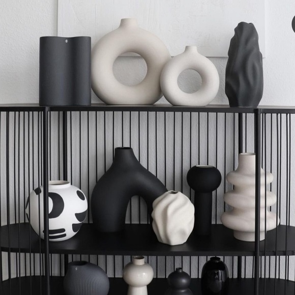 H&M Ceramic circular Vase - Picture 9 of 14